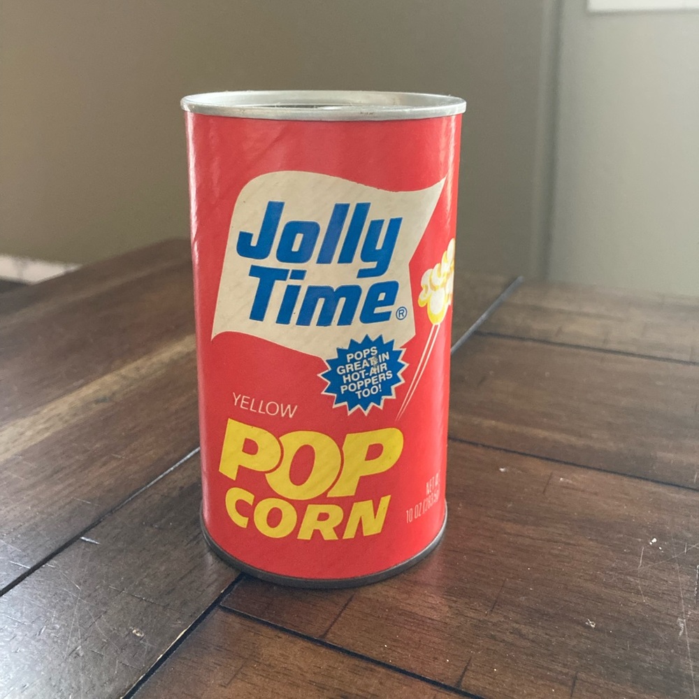 Very old popcorn canaster